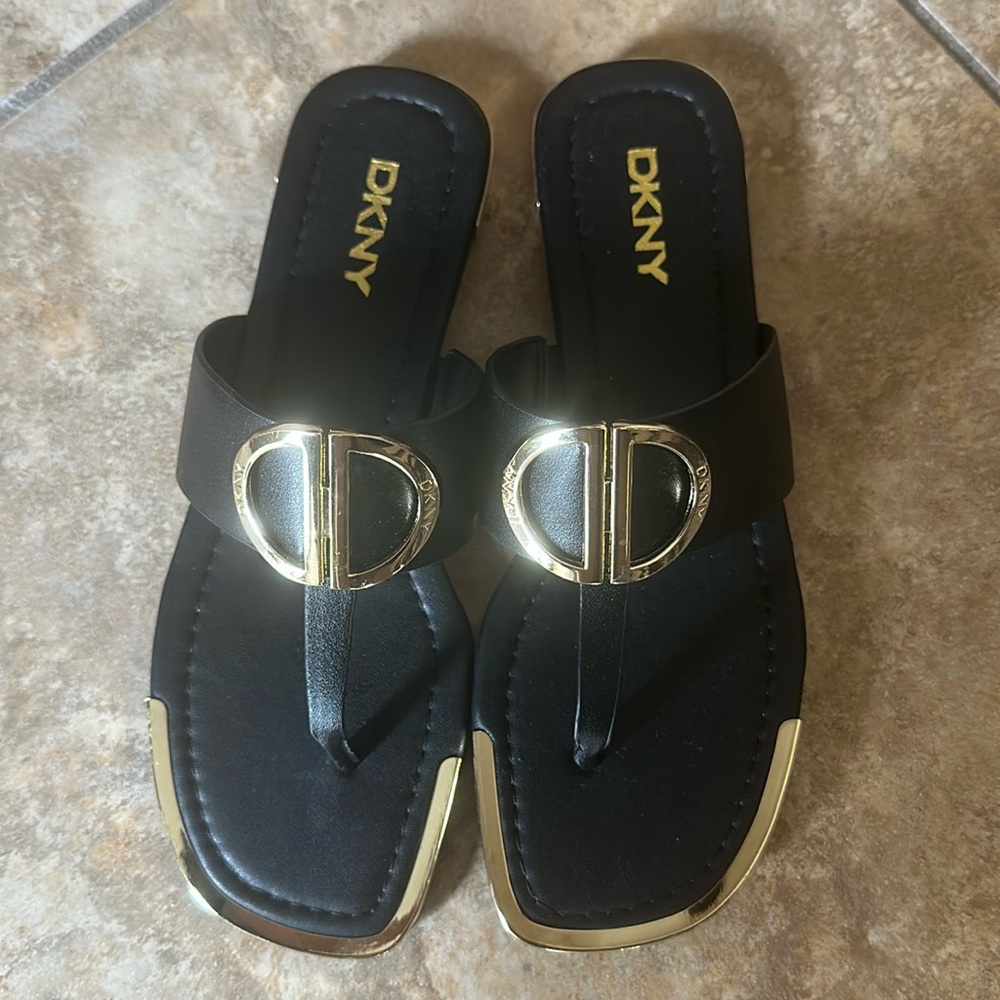 DKNY Women's Black Sandals Flats Size 6.5
